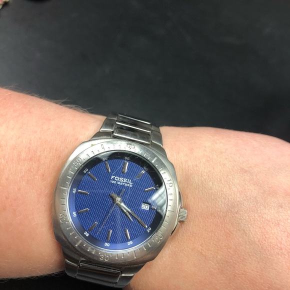 Play used condition men’s silver fossil watch - Picture 5 of 5